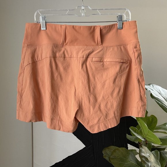 Women's ATHLETA Trekkie North Short Size 12 EUC - Picture 3 of 3